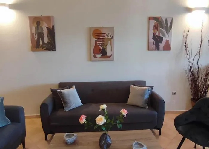 Filina's Luxury House بيت للعطل *